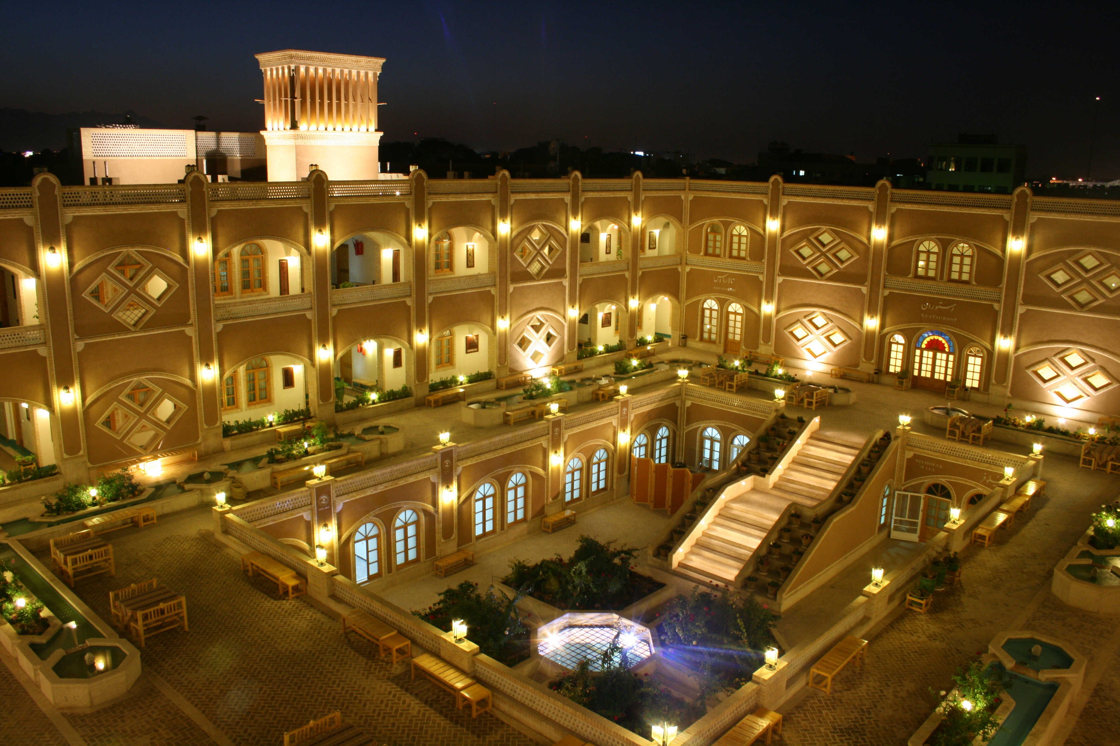 yazd hotels